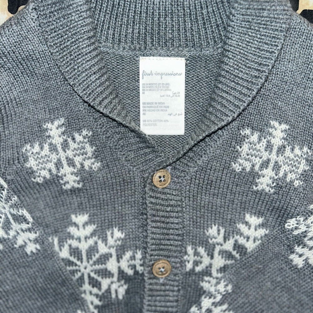 Gray Snowflake Cardigan - Picture 3 of 3